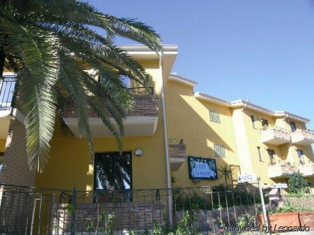 Hotel Le Palme SantʼAnna Arresi Exterior foto