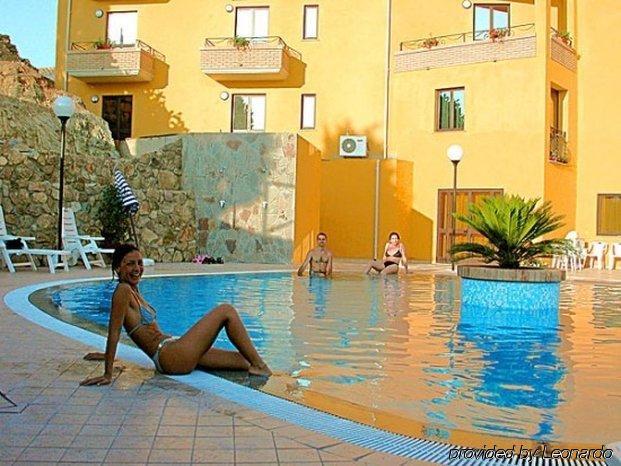 Hotel Le Palme SantʼAnna Arresi Exterior foto