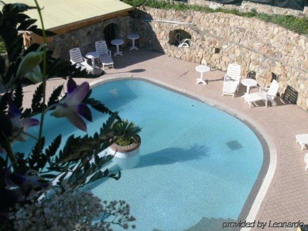 Hotel Le Palme SantʼAnna Arresi Exterior foto